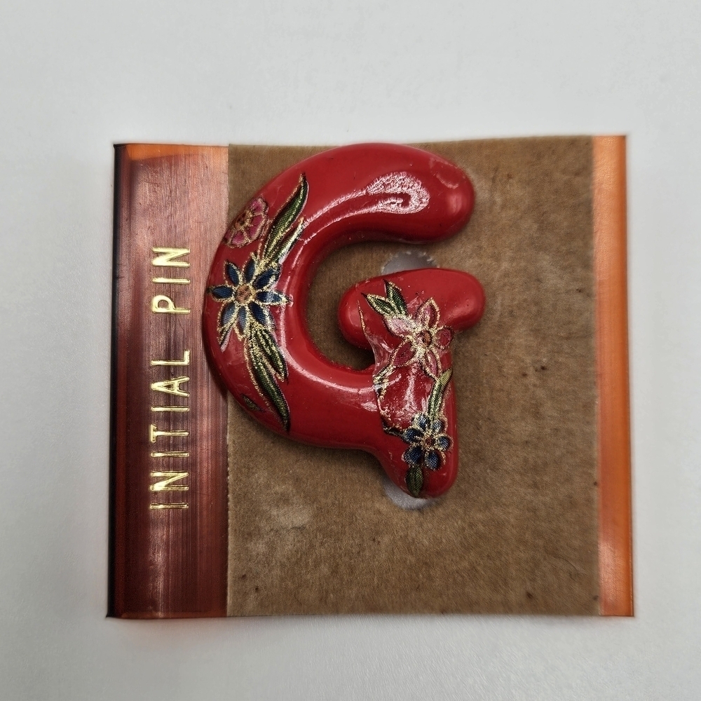 NEW VINTAGE Floral Painted Red Plastic G Initial Brooch Pin